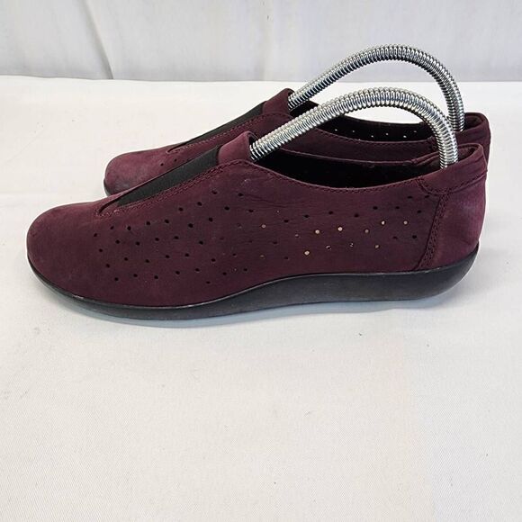 Clarks Perforated Nubuck Leather Slip-On Medora Gemma Size 8.5 - Picture 5 of 11